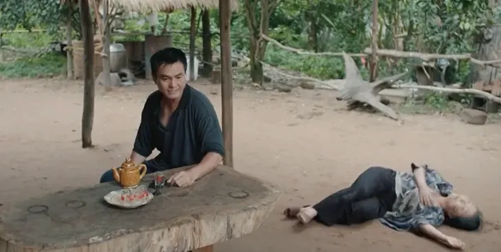 Mẹ rơm - Tập 9: Khoản ân hận vì lỡ lời làm mẹ chết vì sốc - Ảnh 21. Mẹ rơm - Tập 9: Khoản ân hận vì lỡ lời làm mẹ chết vì sốc - Ảnh 21.