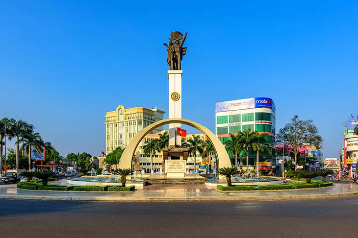 Lần đầu tiên ban hành chính sách đặc thù cho một đơn vị cấp huyện - Ảnh 2. Lần đầu tiên ban hành chính sách đặc thù cho một đơn vị cấp huyện - Ảnh 2.