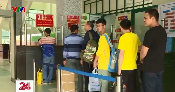 Giải cứu hàng trăm người bị lừa đảo việc nhẹ lương cao - Ảnh 3. Giải cứu hàng trăm người bị lừa đảo việc nhẹ lương cao - Ảnh 3.
