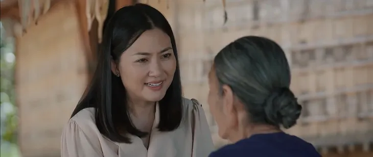 Mẹ rơm - Tập 10: Hồng bất ngờ trở về, sẽ là người thay đổi cuộc đời Mô? - Ảnh 5. Mẹ rơm - Tập 10: Hồng bất ngờ trở về, sẽ là người thay đổi cuộc đời Mô? - Ảnh 5.
