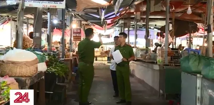 Hà Nội: Tăng cường phòng chống cháy nổ tại khu tập thể, chợ truyền thống cuối năm - Ảnh 1. Hà Nội: Tăng cường phòng chống cháy nổ tại khu tập thể, chợ truyền thống cuối năm - Ảnh 1.