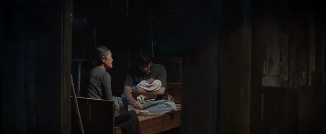 Mẹ rơm - Tập 11: Bị hiểu lầm là vợ Mô, Hồng phản ứng ra sao? - Ảnh 4. Mẹ rơm - Tập 11: Bị hiểu lầm là vợ Mô, Hồng phản ứng ra sao? - Ảnh 4.