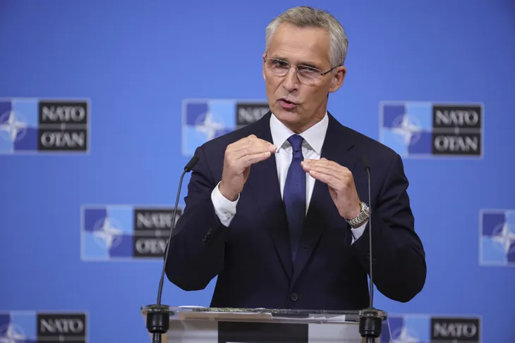 NATO: Nga không bắn tên lửa rơi sang lãnh thổ Ba Lan - Ảnh 1. NATO: Nga không bắn tên lửa rơi sang lãnh thổ Ba Lan - Ảnh 1.