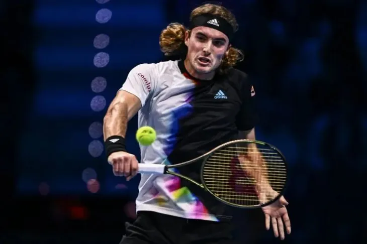 Thua Tsitsipas, Medvedev dừng bước tại ATP Finals 2022 - Ảnh 1. Thua Tsitsipas, Medvedev dừng bước tại ATP Finals 2022 - Ảnh 1.