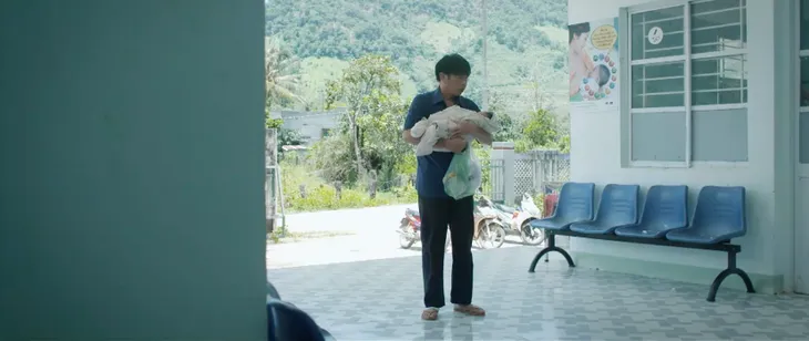 Mẹ rơm - Tập 10: Hào rối bời chứng kiến Mô đổ vỏ cho mình - Ảnh 1. Mẹ rơm - Tập 10: Hào rối bời chứng kiến Mô đổ vỏ cho mình - Ảnh 1.