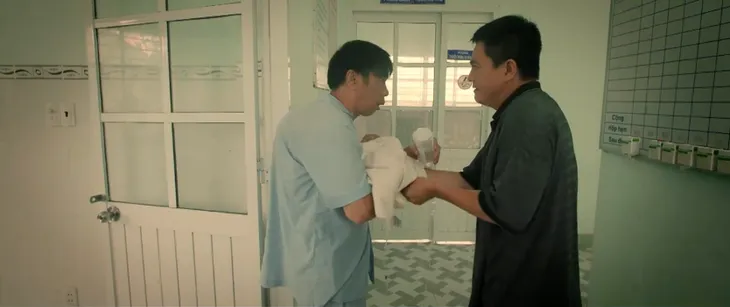 Mẹ rơm - Tập 10: Hào rối bời chứng kiến Mô đổ vỏ cho mình - Ảnh 3. Mẹ rơm - Tập 10: Hào rối bời chứng kiến Mô đổ vỏ cho mình - Ảnh 3.