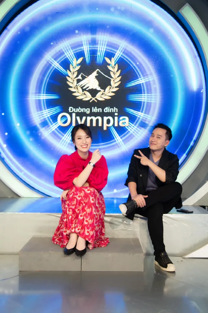 Loạt biểu cảm đáng yêu của cặp đôi Đường lên đỉnh Olympia - Ảnh 15. Loạt biểu cảm đáng yêu của cặp đôi Đường lên đỉnh Olympia - Ảnh 15.