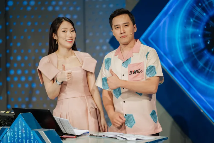 Loạt biểu cảm đáng yêu của cặp đôi Đường lên đỉnh Olympia - Ảnh 22. Loạt biểu cảm đáng yêu của cặp đôi Đường lên đỉnh Olympia - Ảnh 22.