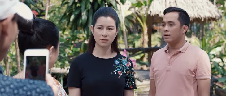 Thông gia ngõ hẹp - Tập 19: Bà Hồng cô đơn, lạc lõng khi gia đình ông Phúc quây quần đông vui - Ảnh 40. Thông gia ngõ hẹp - Tập 19: Bà Hồng cô đơn, lạc lõng khi gia đình ông Phúc quây quần đông vui - Ảnh 40.