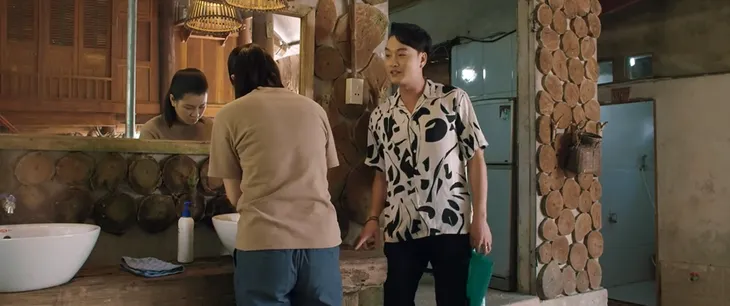Thông gia ngõ hẹp - Tập 19: Bà Hồng cô đơn, lạc lõng khi gia đình ông Phúc quây quần đông vui - Ảnh 8. Thông gia ngõ hẹp - Tập 19: Bà Hồng cô đơn, lạc lõng khi gia đình ông Phúc quây quần đông vui - Ảnh 8.