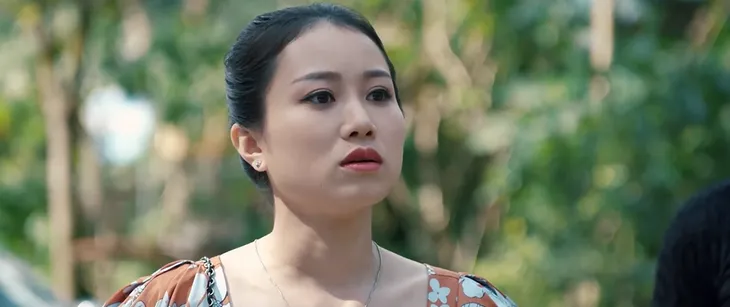 Thông gia ngõ hẹp - Tập 19: Bà Hồng cô đơn, lạc lõng khi gia đình ông Phúc quây quần đông vui - Ảnh 38. Thông gia ngõ hẹp - Tập 19: Bà Hồng cô đơn, lạc lõng khi gia đình ông Phúc quây quần đông vui - Ảnh 38.