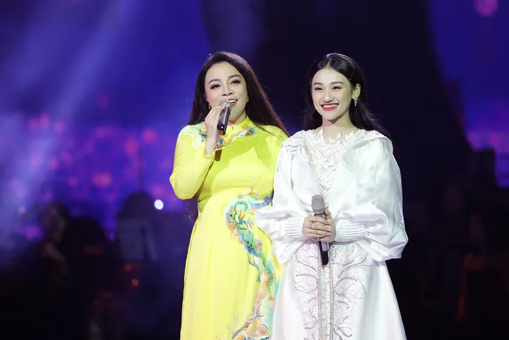 NSƯT Tố Nga - Quang Linh lần đầu song ca trong liveshow “Dòng sông đa tình” - Ảnh 4.
