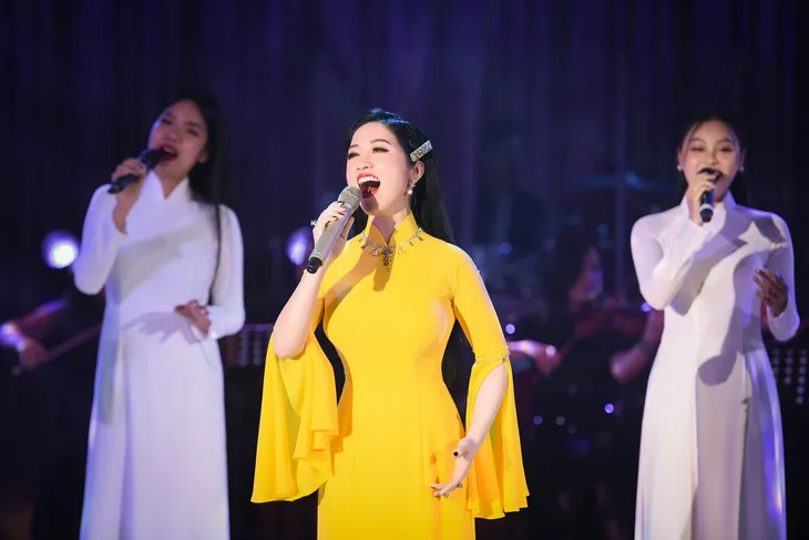 Sao Mai Phương Nga: NSND Trung Kiên, NSND Lê Dung là thầy cô tuyệt vời trong trái tim tôi - Ảnh 2. Sao Mai Phương Nga: NSND Trung Kiên, NSND Lê Dung là thầy cô tuyệt vời trong trái tim tôi - Ảnh 2.