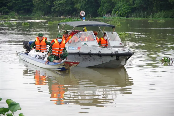 Tăng cường phòng, chống buôn lậu dịp cuối năm - Ảnh 2. Tăng cường phòng, chống buôn lậu dịp cuối năm - Ảnh 2.