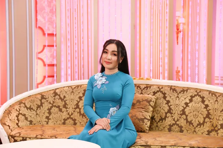 Hà Vân bỏ nghề giáo âm thầm đi hát, gia đình biết tin và phản ứng đầy bất ngờ - Ảnh 1.