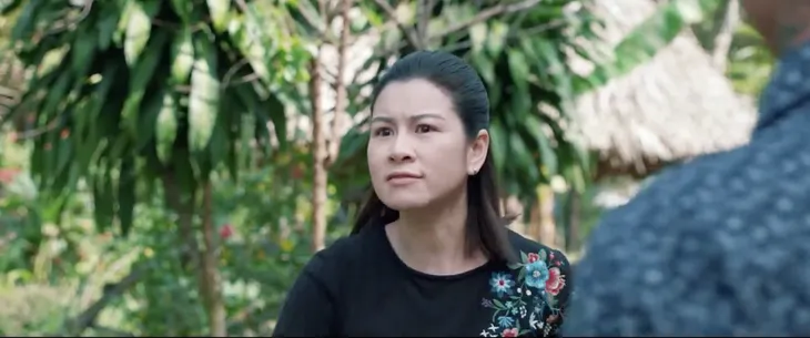 Thông gia ngõ hẹp - Tập 19: Bà Hồng cô đơn, lạc lõng khi gia đình ông Phúc quây quần đông vui - Ảnh 45. Thông gia ngõ hẹp - Tập 19: Bà Hồng cô đơn, lạc lõng khi gia đình ông Phúc quây quần đông vui - Ảnh 45.