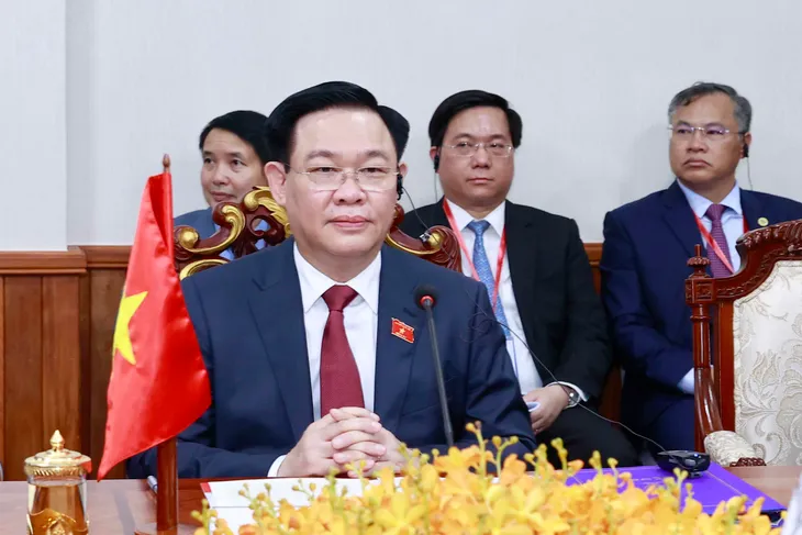 Chủ tịch Quốc hội Vương Đình Huệ hội đàm với Chủ tịch Quốc hội Campuchia - Ảnh 4. Chủ tịch Quốc hội Vương Đình Huệ hội đàm với Chủ tịch Quốc hội Campuchia - Ảnh 4.