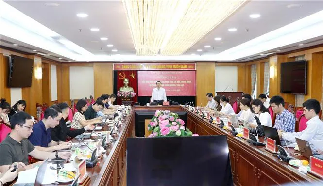 Có thể xét xử vắng mặt đối tượng trốn ra nước ngoài - Ảnh 1. Có thể xét xử vắng mặt đối tượng trốn ra nước ngoài - Ảnh 1.