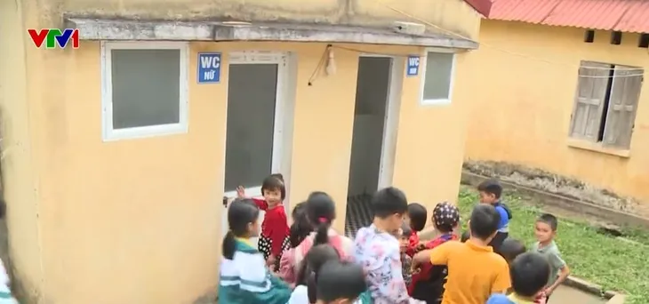 Cần nâng cao, cải thiện chất lượng nhà vệ sinh trường học - Ảnh 1. Cần nâng cao, cải thiện chất lượng nhà vệ sinh trường học - Ảnh 1.
