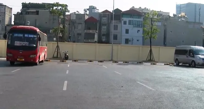 Nhiều nhà xe bỏ bến tại Hải Dương - Ảnh 2. Nhiều nhà xe bỏ bến tại Hải Dương - Ảnh 2.