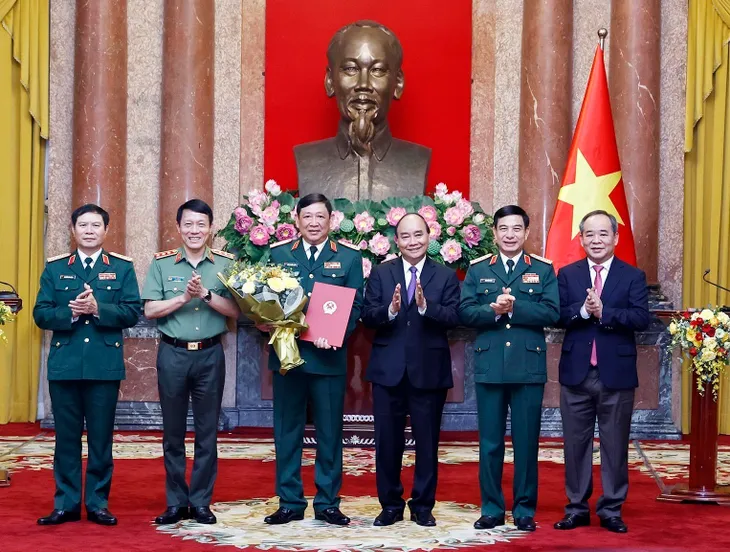 Thăng quân hàm Thượng tướng cho đồng chí Huỳnh Chiến Thắng - Ảnh 1. Thăng quân hàm Thượng tướng cho đồng chí Huỳnh Chiến Thắng - Ảnh 1.