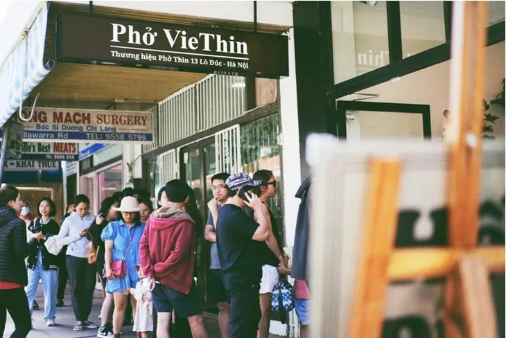Phở Thìn Lò Đúc khai trương thành công ngoài mong đợi tại Sydney, Úc - Ảnh 1. Phở Thìn Lò Đúc khai trương thành công ngoài mong đợi tại Sydney, Úc - Ảnh 1.