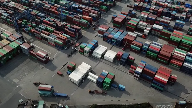 Mua lại LF logistics, hãng vận tải Maersk muốn tiến sâu vào chuỗi cung ứng tại Việt Nam - Ảnh 1. Mua lại LF logistics, hãng vận tải Maersk muốn tiến sâu vào chuỗi cung ứng tại Việt Nam - Ảnh 1.