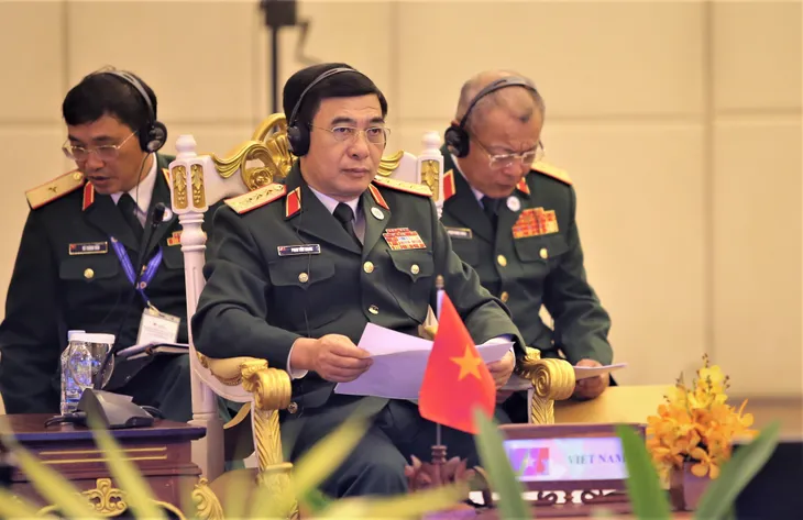 Bộ trưởng Phan Văn Giang dự Hội nghị hẹp Bộ trưởng Quốc phòng các nước ASEAN - Ảnh 4. Bộ trưởng Phan Văn Giang dự Hội nghị hẹp Bộ trưởng Quốc phòng các nước ASEAN - Ảnh 4.