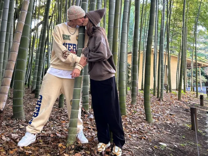Justin Bieber đưa vợ du lịch Nhật Bản nhân ngày sinh nhật - Ảnh 1. Justin Bieber đưa vợ du lịch Nhật Bản nhân ngày sinh nhật - Ảnh 1.
