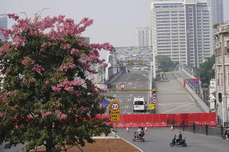 Tình hình dịch COVID-19 diễn biến phức tạp, Trung Quốc nỗ lực ứng phó - Ảnh 1. Tình hình dịch COVID-19 diễn biến phức tạp, Trung Quốc nỗ lực ứng phó - Ảnh 1.