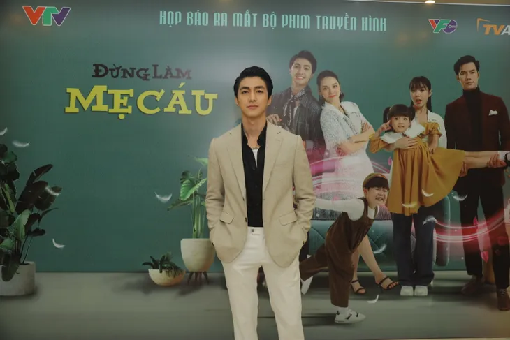 Quỳnh Lương đọ sắc với Quỳnh Kool trong họp báo ra mắt phim mới - Ảnh 3. Quỳnh Lương đọ sắc với Quỳnh Kool trong họp báo ra mắt phim mới - Ảnh 3.