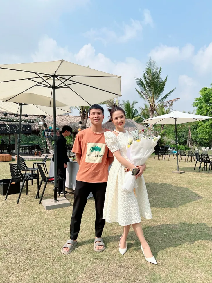 Việt Hoa đăng ảnh xinh lung linh ngày quay cảnh kết Thông gia ngõ hẹp - Ảnh 13.