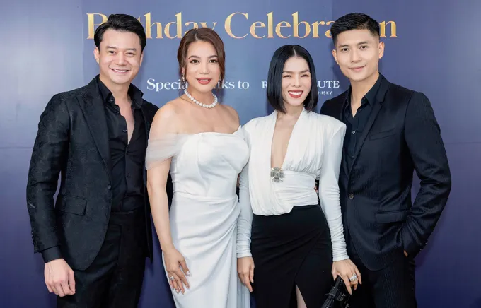 Trương Ngọc Ánh hạnh phúc cùng bạn trai trong ngày sinh nhật - Ảnh 4. Trương Ngọc Ánh hạnh phúc cùng bạn trai trong ngày sinh nhật - Ảnh 4.