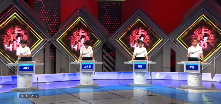 Đường lên đỉnh Olympia 23: Cú lội ngược dòng ở thi Tháng của nam sinh TP Hồ Chí Minh - Ảnh 3. Đường lên đỉnh Olympia 23: Cú lội ngược dòng ở thi Tháng của nam sinh TP Hồ Chí Minh - Ảnh 3.