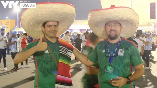 World Cup 2022: Đại chiến phục trang trước thềm cuộc đọ sức Mexico - Argentina - Ảnh 2. World Cup 2022: Đại chiến phục trang trước thềm cuộc đọ sức Mexico - Argentina - Ảnh 2.