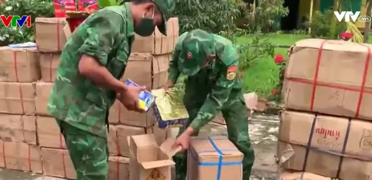 Nóng tình trạng vận chuyển trái phép pháo tại các tỉnh phía Nam - Ảnh 1. Nóng tình trạng vận chuyển trái phép pháo tại các tỉnh phía Nam - Ảnh 1.