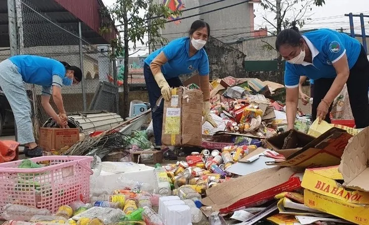 Việt Nam lãng phí 3 tỷ USD/năm do không tái chế nhựa: Làm gì để biến rác thành tiền? - Ảnh 1. Việt Nam lãng phí 3 tỷ USD/năm do không tái chế nhựa: Làm gì để biến rác thành tiền? - Ảnh 1.