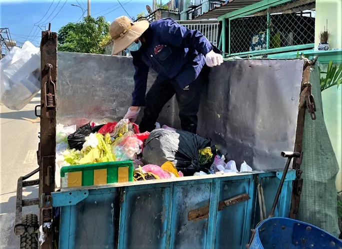 Việt Nam lãng phí 3 tỷ USD/năm do không tái chế nhựa: Làm gì để biến rác thành tiền? - Ảnh 2. Việt Nam lãng phí 3 tỷ USD/năm do không tái chế nhựa: Làm gì để biến rác thành tiền? - Ảnh 2.