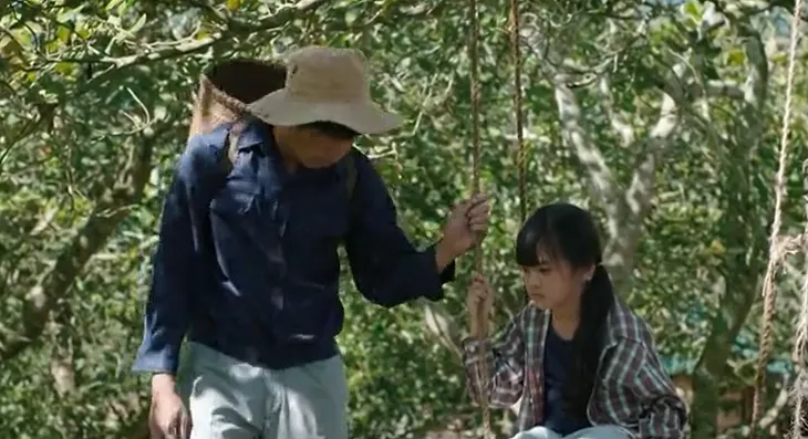 Mẹ rơm - Tập 15: Thấy con gái lớn lên thông minh, xinh xắn, Hào chỉ biết ngắm nhìn từ xa - Ảnh 13. Mẹ rơm - Tập 15: Thấy con gái lớn lên thông minh, xinh xắn, Hào chỉ biết ngắm nhìn từ xa - Ảnh 13.