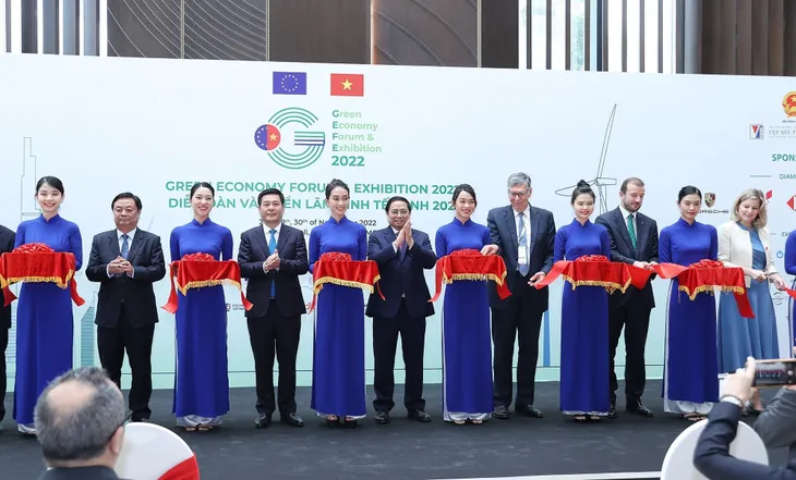 Thủ tướng: Việt Nam không hy sinh công bằng xã hội, môi trường để chạy theo tăng trưởng - Ảnh 1. Thủ tướng: Việt Nam không hy sinh công bằng xã hội, môi trường để chạy theo tăng trưởng - Ảnh 1.