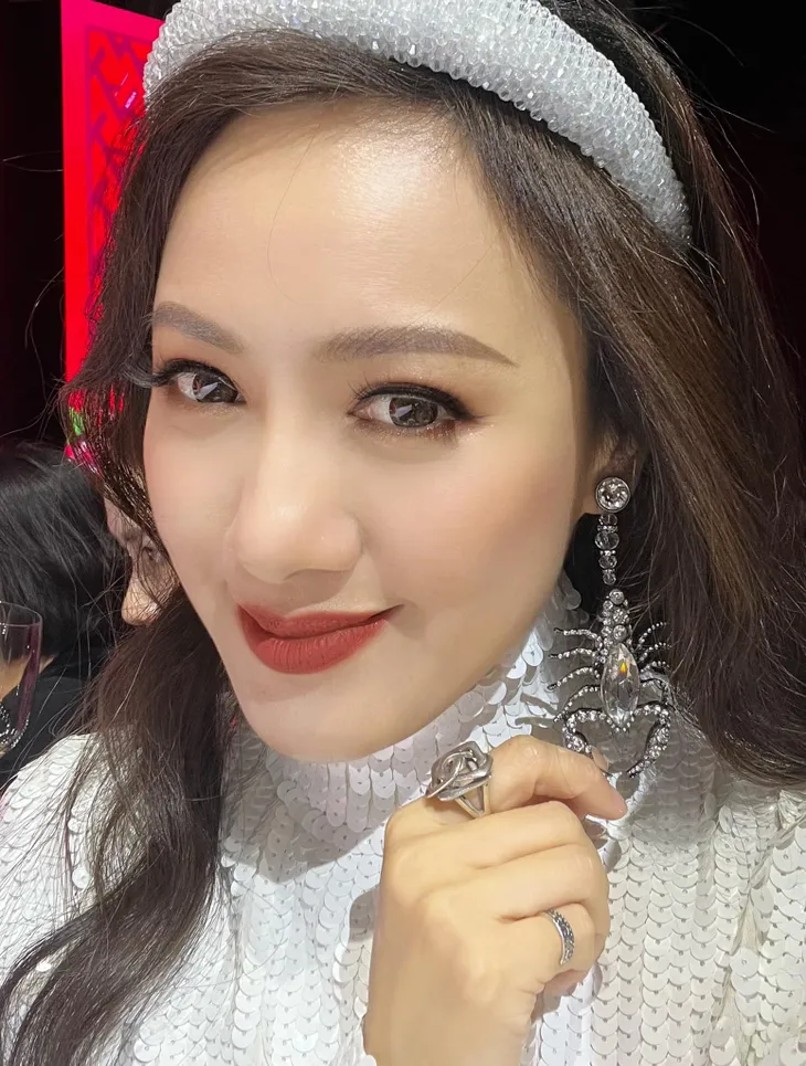 BTV Hoài Anh hóa nàng thơ trên sàn catwalk - Ảnh 11. BTV Hoài Anh hóa nàng thơ trên sàn catwalk - Ảnh 11.