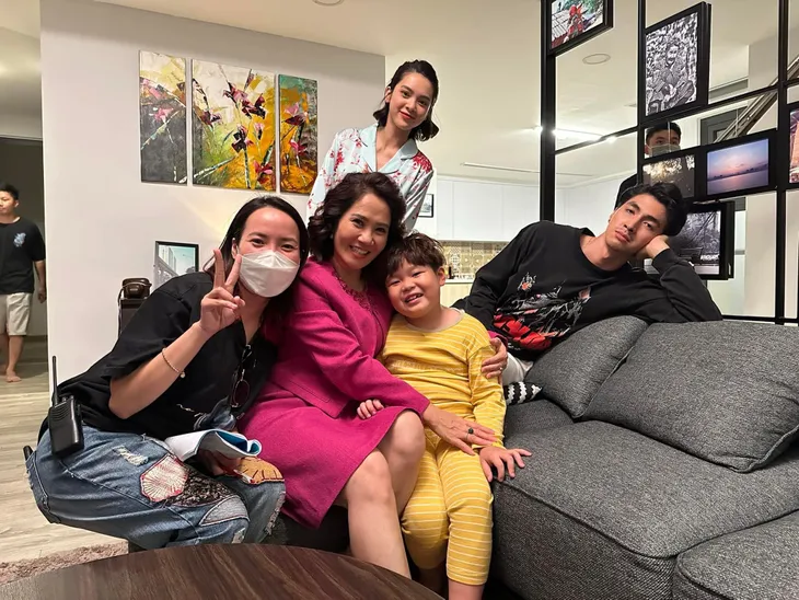 Quỳnh Lương làm vợ Bình An trong phim mới - Ảnh 4. Quỳnh Lương làm vợ Bình An trong phim mới - Ảnh 4.