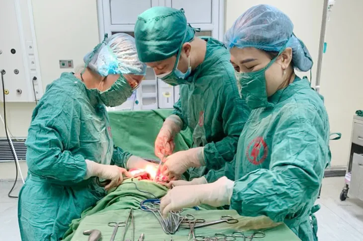 Không khám phụ khoa định kỳ, người phụ nữ phát hiện có khối u xơ lớn - Ảnh 1. Không khám phụ khoa định kỳ, người phụ nữ phát hiện có khối u xơ lớn - Ảnh 1.