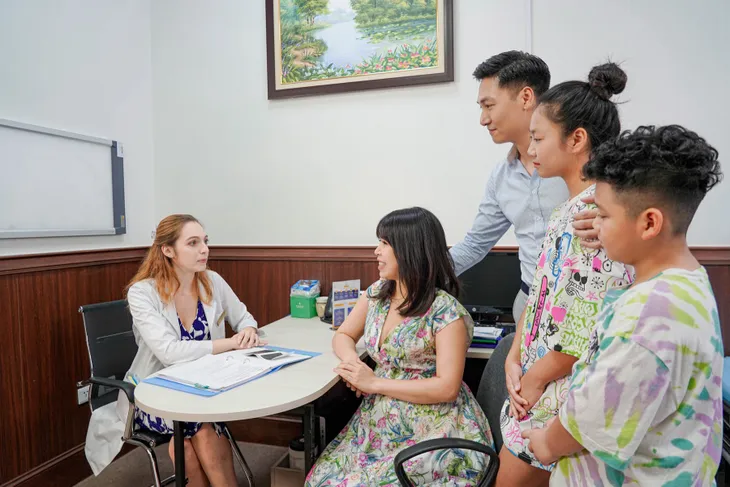 Mạnh Trường đốn tim khán giả với sự quan tâm ngọt hơn đường dành cho bà xã - Ảnh 2. Mạnh Trường đốn tim khán giả với sự quan tâm ngọt hơn đường dành cho bà xã - Ảnh 2.