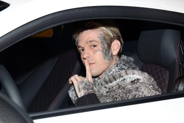Cuộc đời rắc rối của Aaron Carter: Từ ngôi sao nhạc pop tuổi teen trở thành người lớn nổi loạn và bê bối - Ảnh 3. Cuộc đời rắc rối của Aaron Carter: Từ ngôi sao nhạc pop tuổi teen trở thành người lớn nổi loạn và bê bối - Ảnh 3.