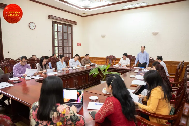 10 năm cả nước thực hiện hưởng ứng Ngày Pháp luật Việt Nam - Ảnh 2. 10 năm cả nước thực hiện hưởng ứng Ngày Pháp luật Việt Nam - Ảnh 2.
