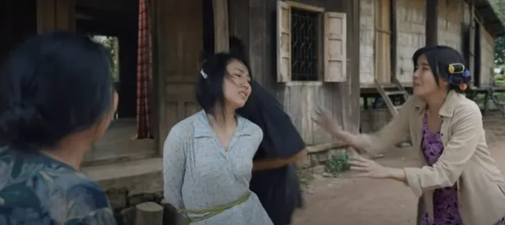 Mẹ rơm - Tập 4: Khoản trói em vào cột nhà, dọa thả trôi sông - Ảnh 1. Mẹ rơm - Tập 4: Khoản trói em vào cột nhà, dọa thả trôi sông - Ảnh 1.