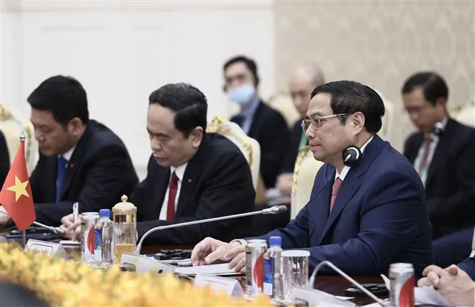 Thủ tướng Phạm Minh Chính hội đàm với Thủ tướng Campuchia - Ảnh 2. Thủ tướng Phạm Minh Chính hội đàm với Thủ tướng Campuchia - Ảnh 2.