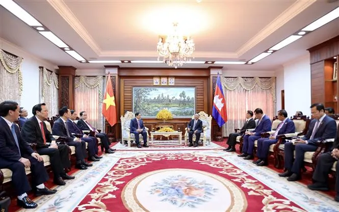 Thủ tướng Phạm Minh Chính hội kiến Chủ tịch Quốc hội Vương quốc Campuchia - Ảnh 3. Thủ tướng Phạm Minh Chính hội kiến Chủ tịch Quốc hội Vương quốc Campuchia - Ảnh 3.