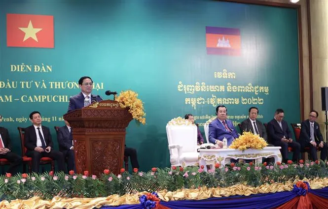 Thủ tướng Phạm Minh Chính cùng Thủ tướng Campuchia Hun Sen dự Diễn đàn xúc tiến đầu tư và thương mại Việt Nam - Campuchia - Ảnh 3. Thủ tướng Phạm Minh Chính cùng Thủ tướng Campuchia Hun Sen dự Diễn đàn xúc tiến đầu tư và thương mại Việt Nam - Campuchia - Ảnh 3.